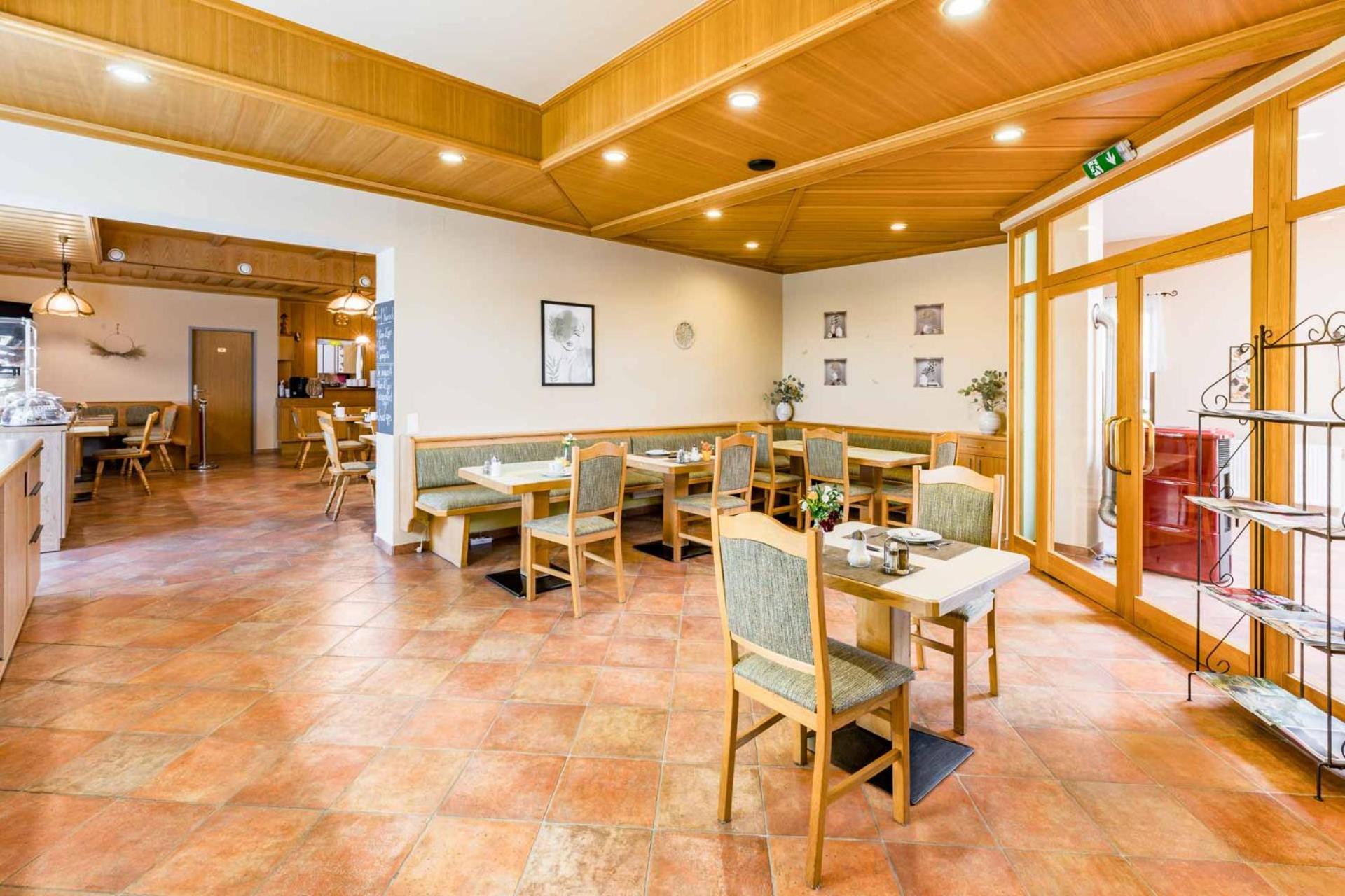 Hotel Garni Steinfeld Wiener Neustadt Exterior photo